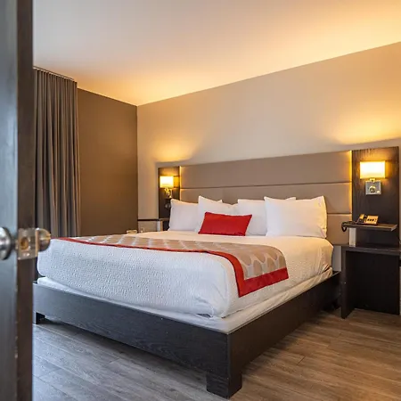 Ramada By Wyndham Ottawa On The Rideau Hotel Exterior photo
