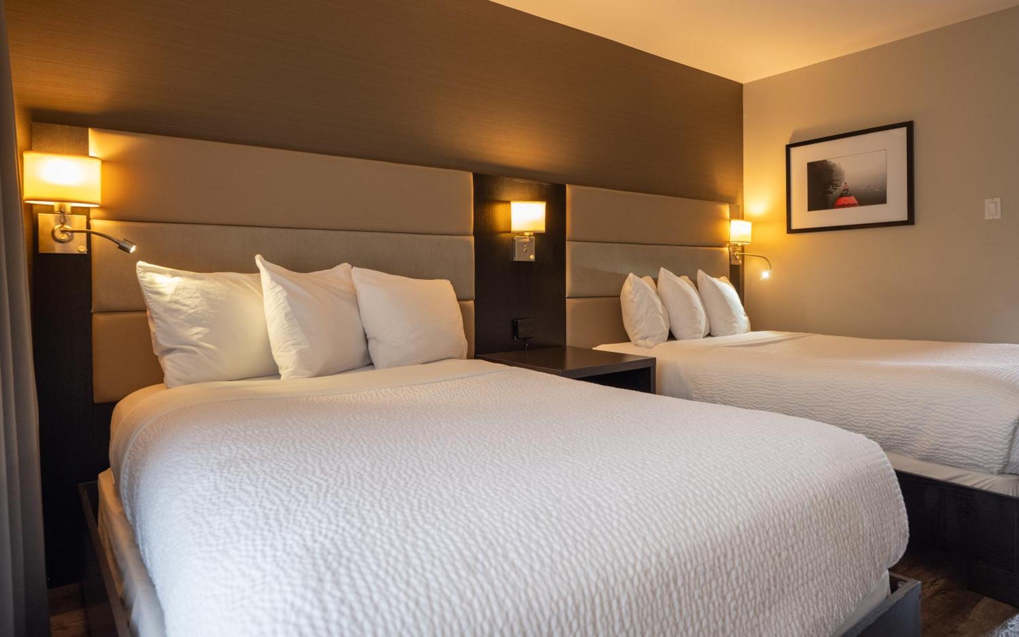 Ramada By Wyndham On The Rideau 3*
