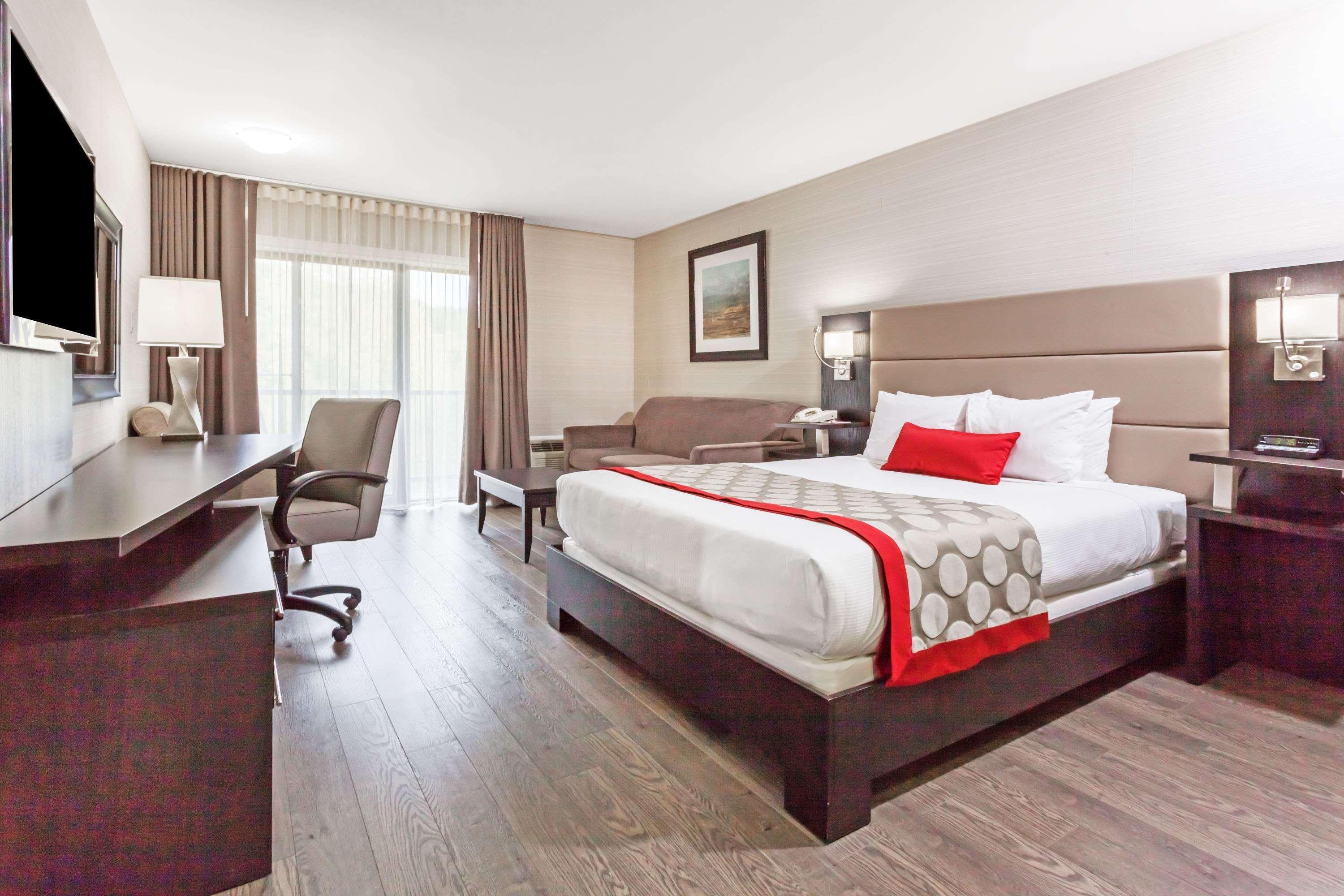 Ramada By Wyndham On The Rideau 3*