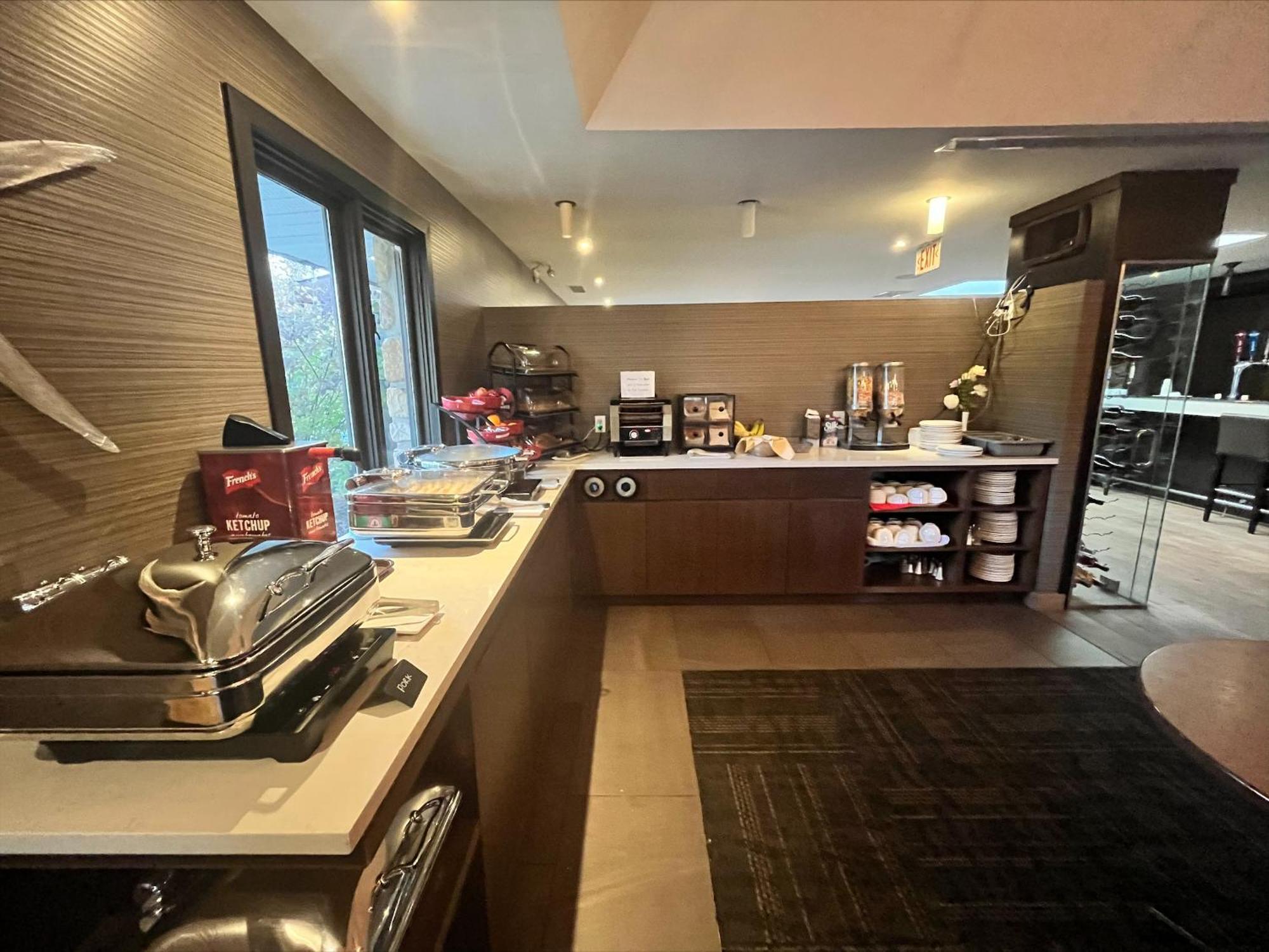Hotel Ramada By Wyndham On The Rideau Ottawa
